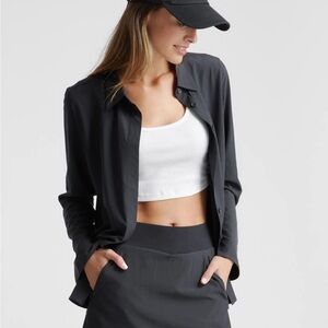 Quince preformance tech blouse